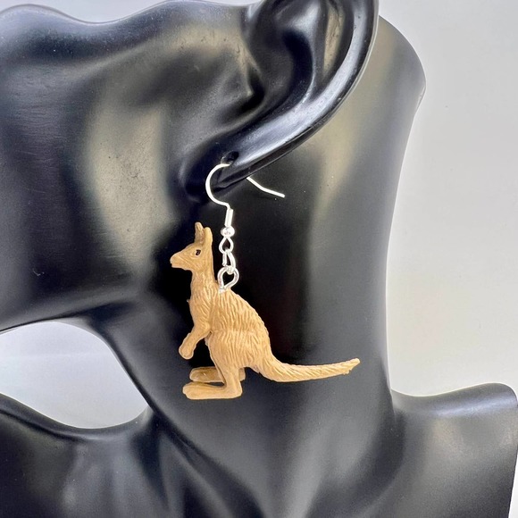 Kangaroo Earrings - Aussie Earrings - Animal Earrings - Teacher Earrings - Picture 10 of 10